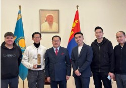 Элчин сайд Казахстан Улсын соёл, урлагийн төлөөлөгчдийг хүлээн авч уулзав